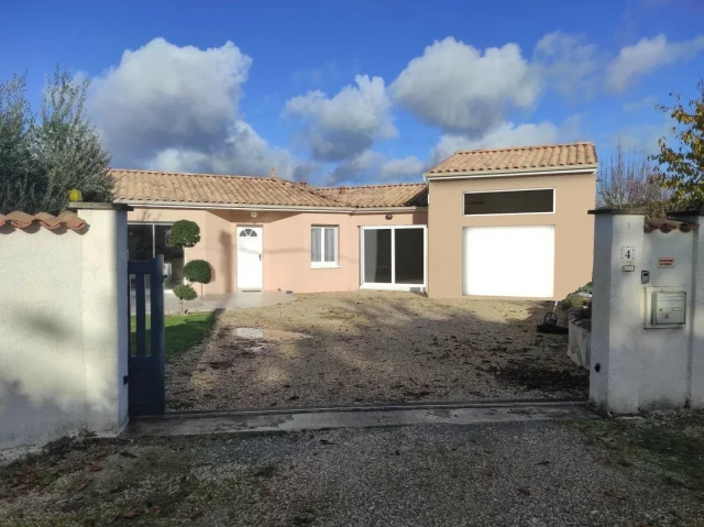 Rendu 3D Transformation d’un garage en chambre à Saint-Georges-des-Coteaux (17)